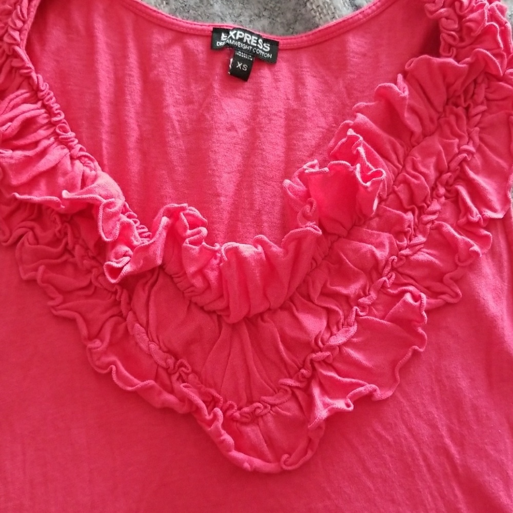 Express ruffle tank - Picture 2 of 3